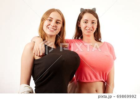 lesbian big boobs|15 must.